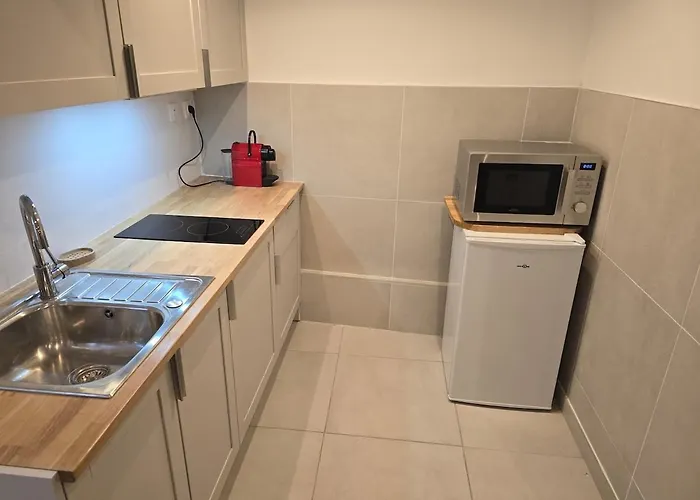 Proche Des Arenes Apartment