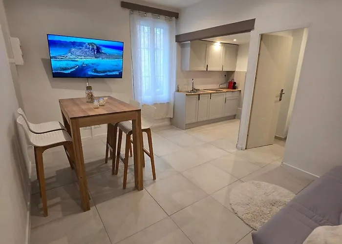 Proche Des Arenes Apartment Nimes